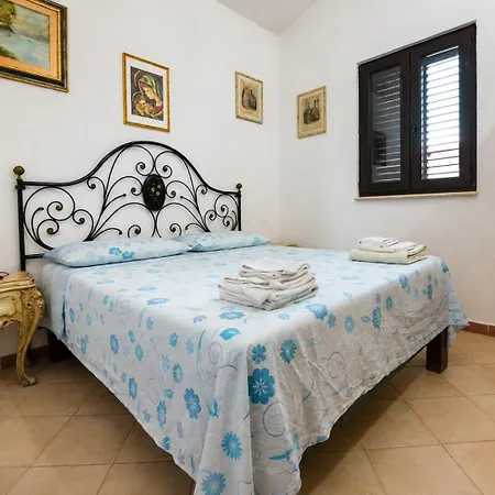 Kalema House * Geremèas