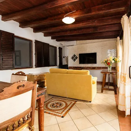 Kalema House * Geremèas