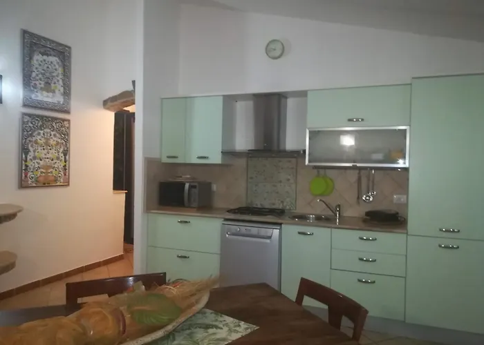 Nyaraló Kalema House *